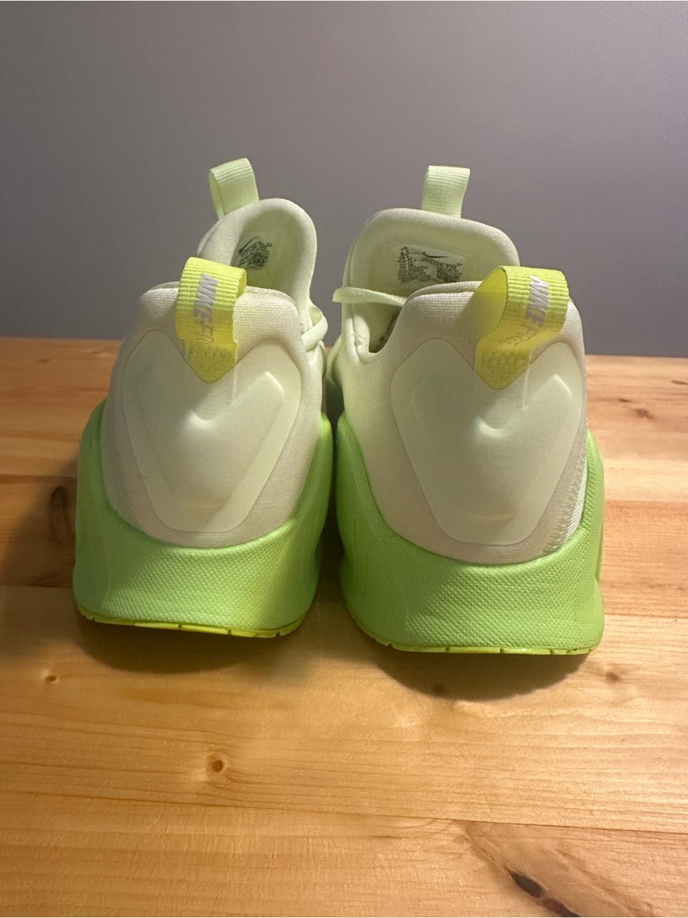 Nike Free Metcon 6 Barely Volt NWOB - Picture 8 of 9